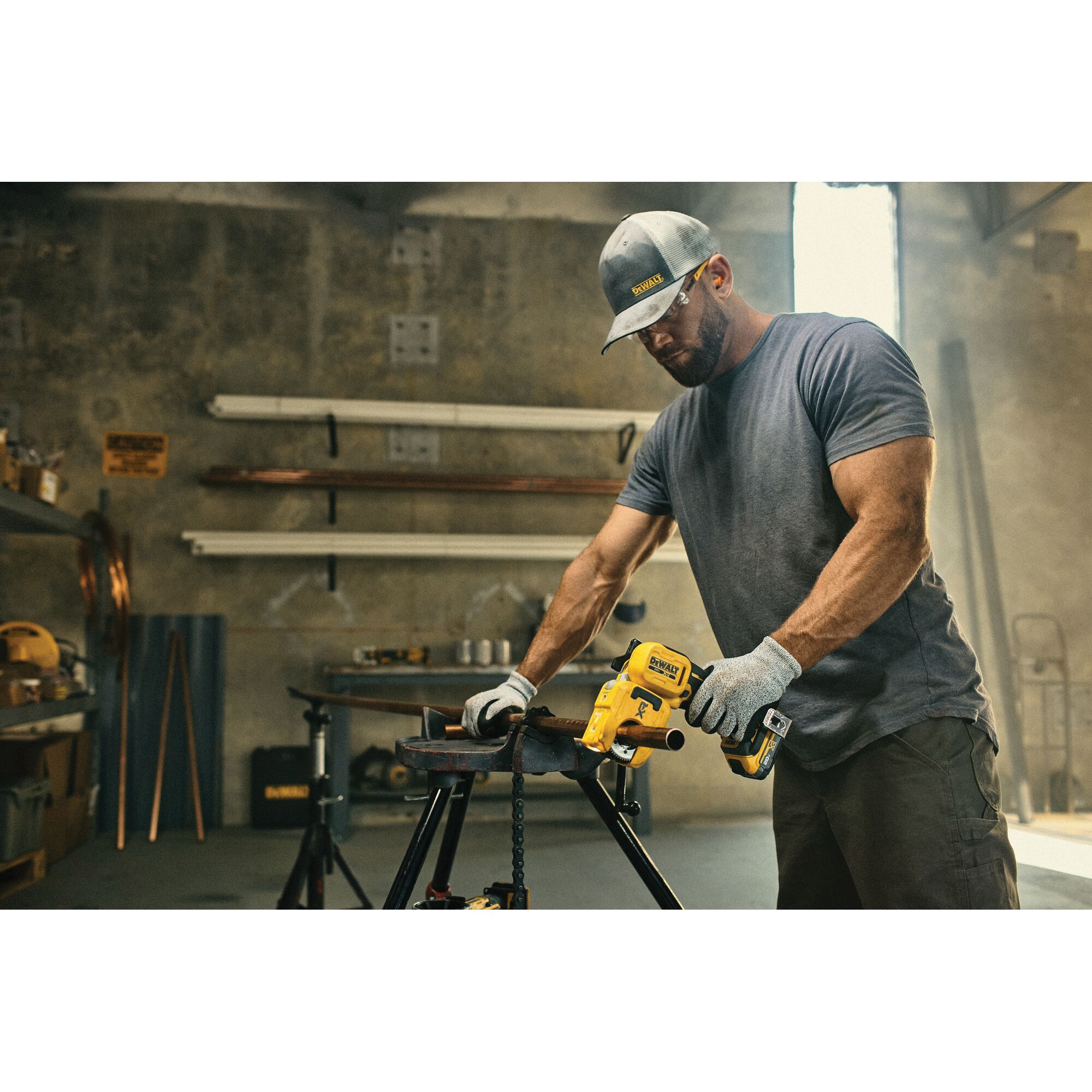 DeWALT&reg; DCE154B DEWDCE154B