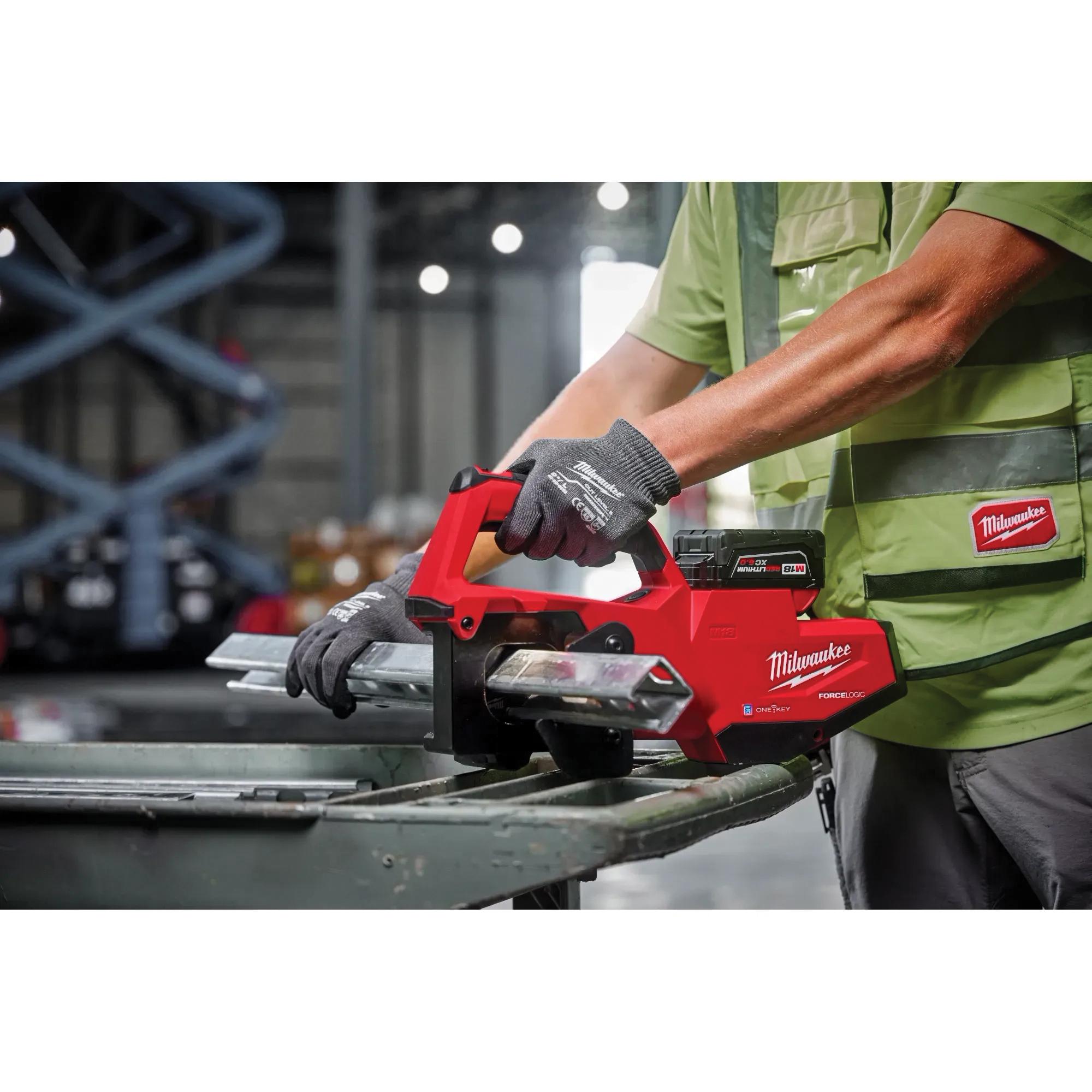 Milwaukee&reg; 2933-21 MWK2933-21