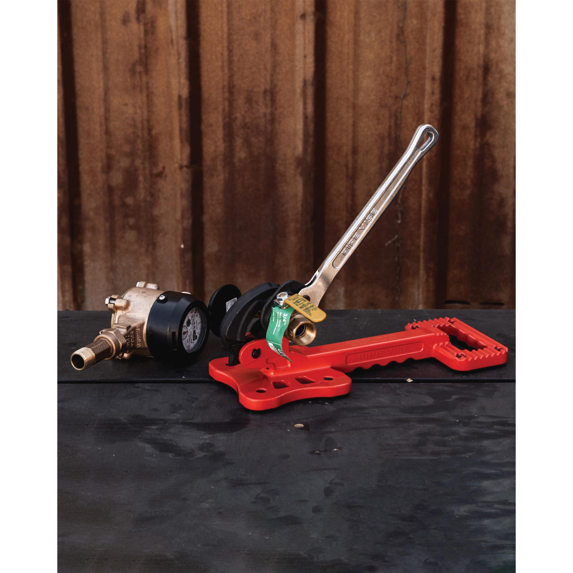 PIPE VISE™ APV02 PIVAPV02